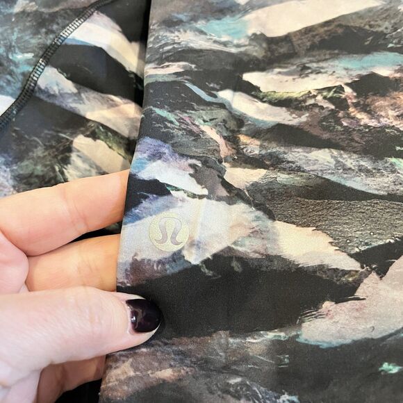 Lululemon Size 8 Fast Free Tight II 25" Non-Reflective Glacier Camo Starlight - Picture 2 of 14